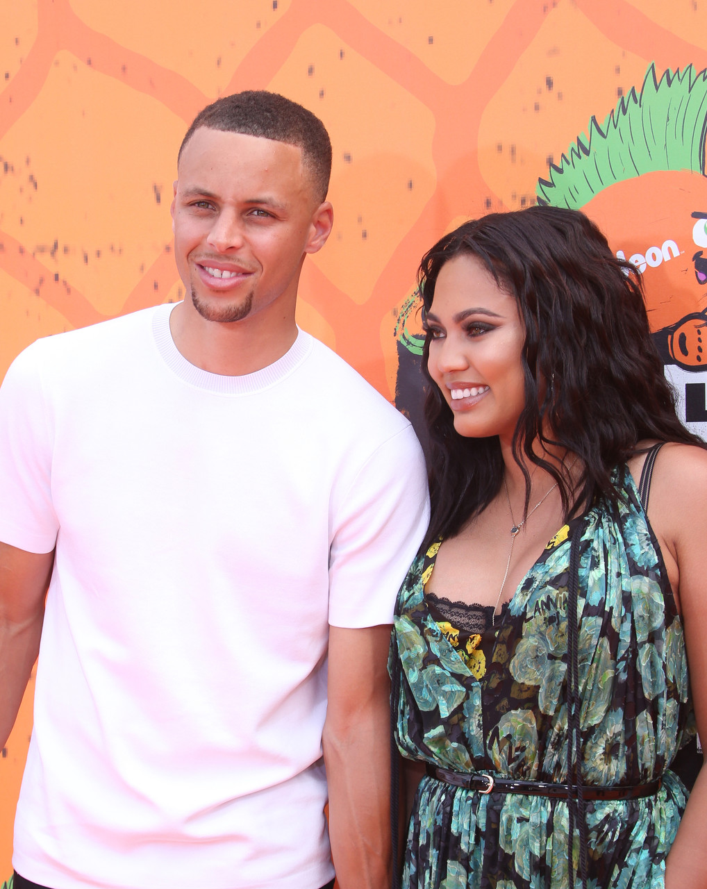 阿耶莎透露庫里日常 清晨六點半訓(xùn)練已成肌肉記憶