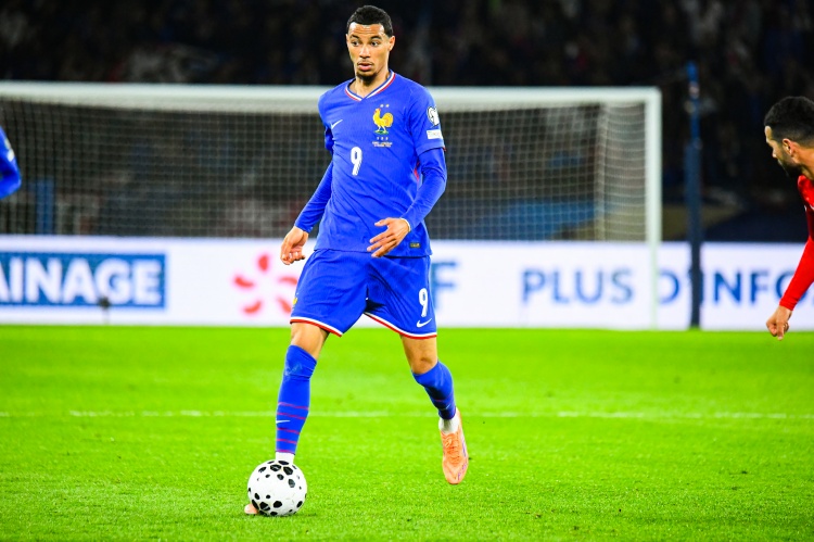 ?；倏税臀鲬?zhàn)獻關(guān)鍵進球 與巴爾科拉杜埃競逐法國隊第四前鋒