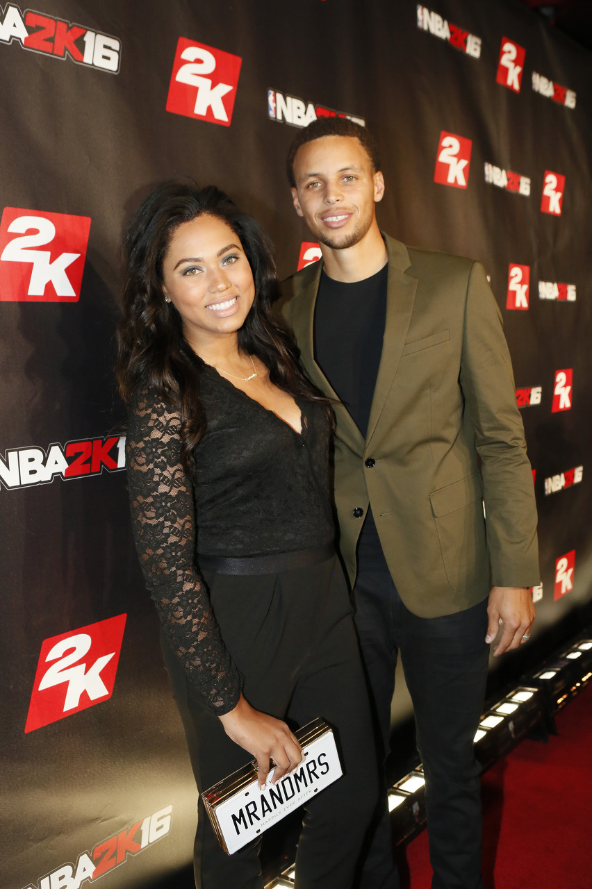 庫里談婚姻哲學(xué)：無完美關(guān)系 兩人不能同時(shí)放棄