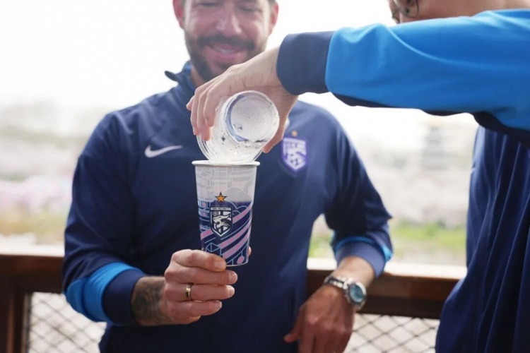 莫拉東湖行感受武漢底蘊(yùn) 與鄧卓翔交流省聯(lián)賽 莫拉東湖行感受武漢底蘊(yùn) 與鄧卓翔交流省聯(lián)賽