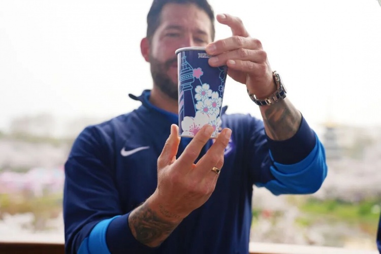 莫拉東湖行感受武漢底蘊(yùn) 與鄧卓翔交流省聯(lián)賽 莫拉東湖行感受武漢底蘊(yùn) 與鄧卓翔交流省聯(lián)賽