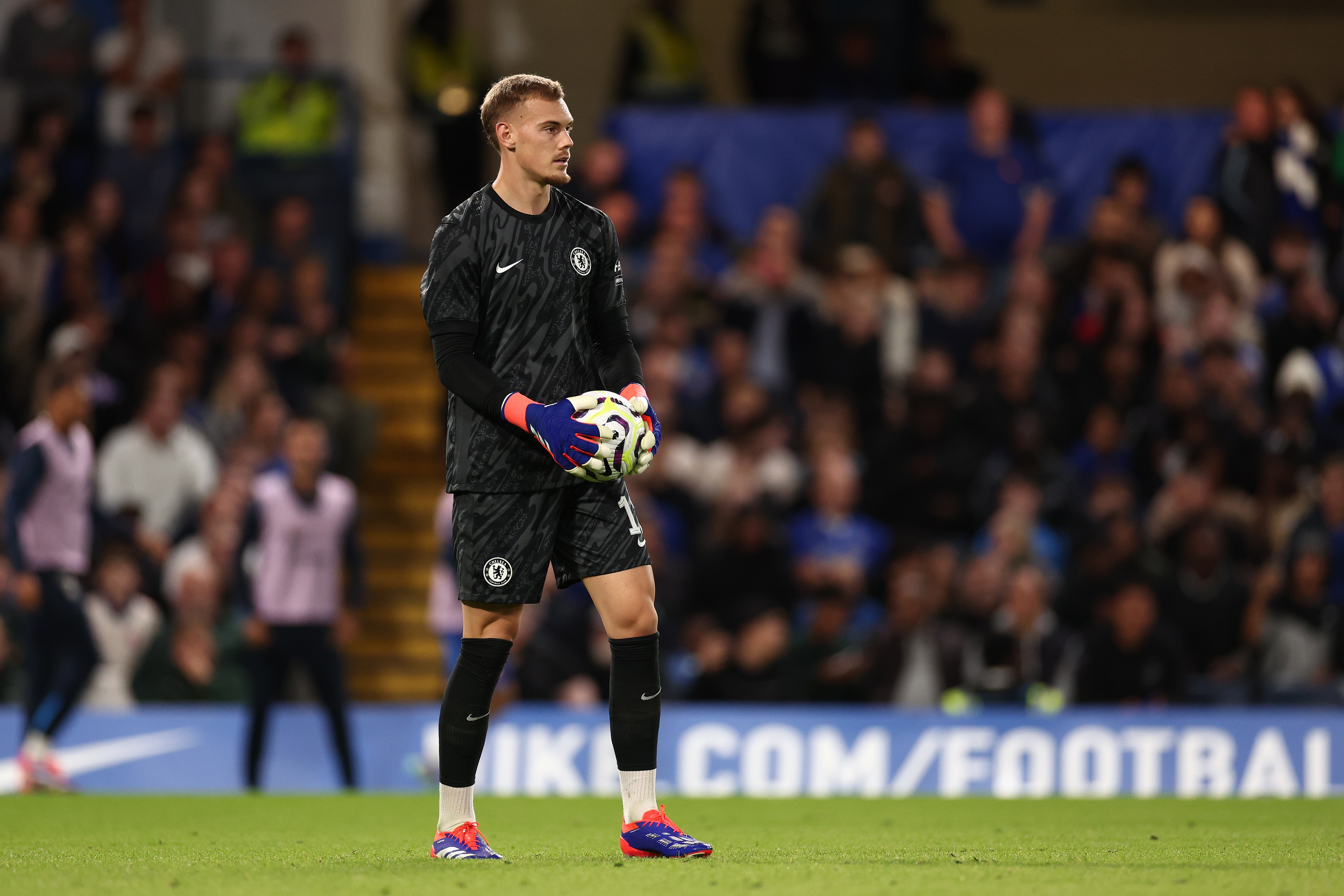 蘭帕德升超后瞄準(zhǔn)藍(lán)軍資源 考文垂夏窗或連租五將補(bǔ)強(qiáng)