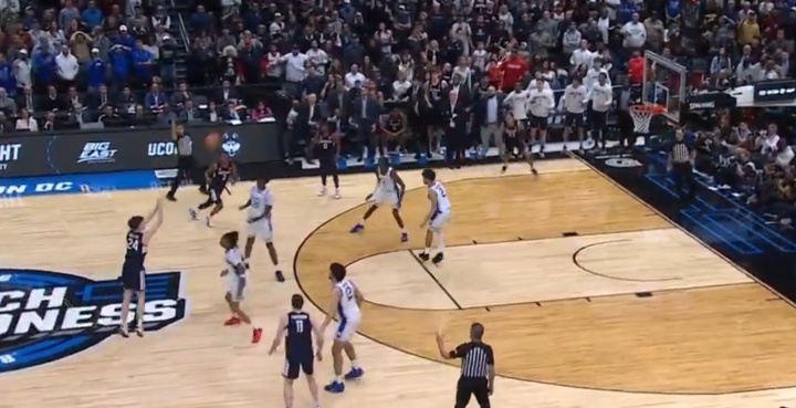 康大19分逆轉(zhuǎn)杜克 馬林斯logo三分壓哨絕殺