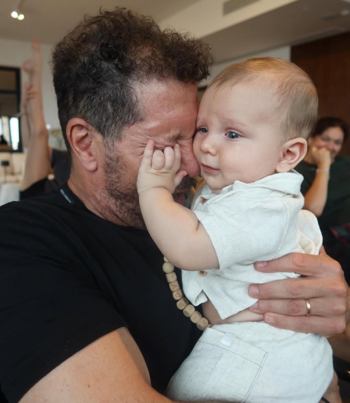 國際比賽日西蒙尼返阿 家庭合影三代同堂 國際比賽日西蒙尼返阿 家庭合影三代同堂