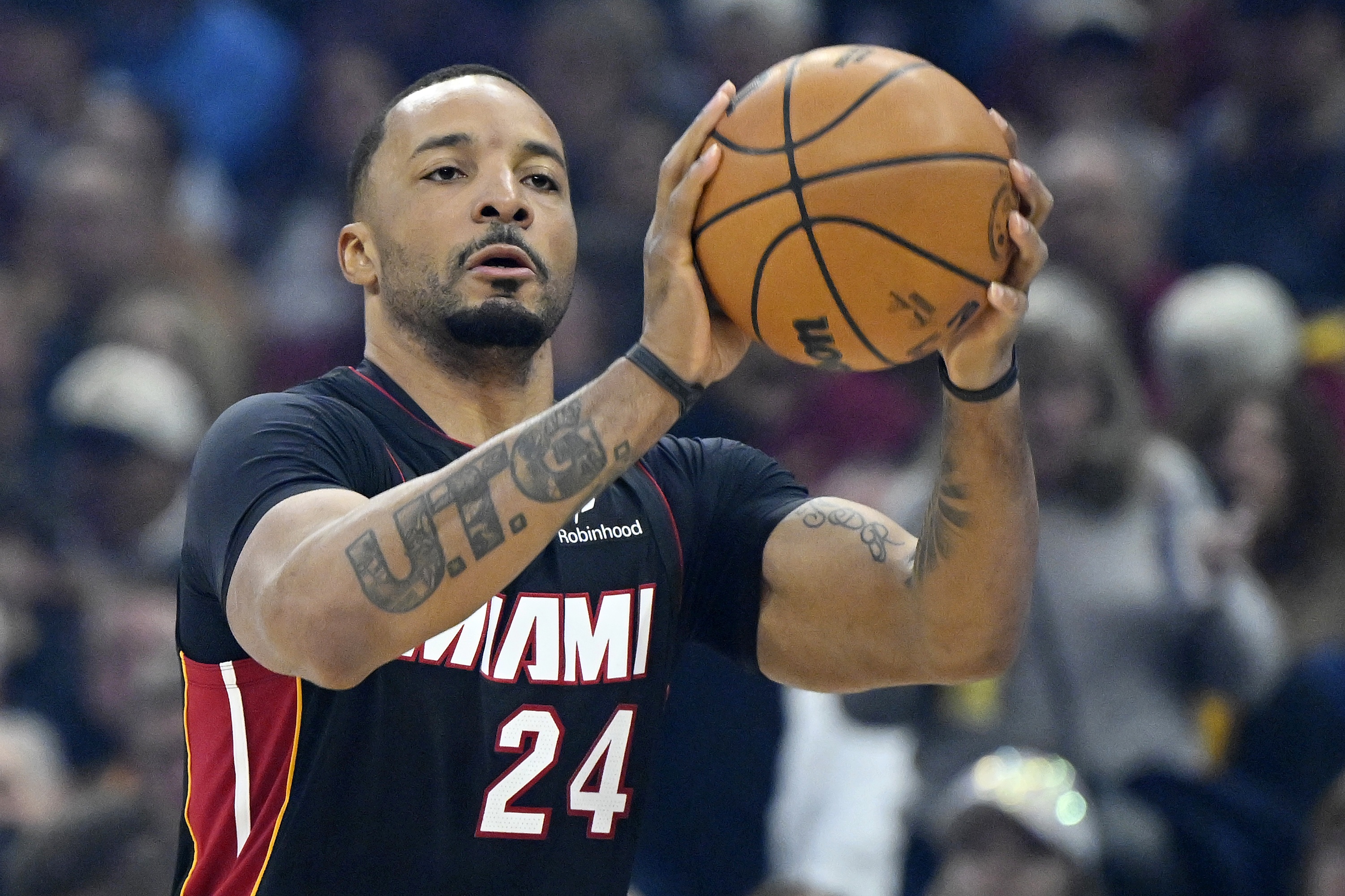 熱火主場迎戰(zhàn)76人 鮑威爾因病缺席 希羅拉松大概率出戰(zhàn)