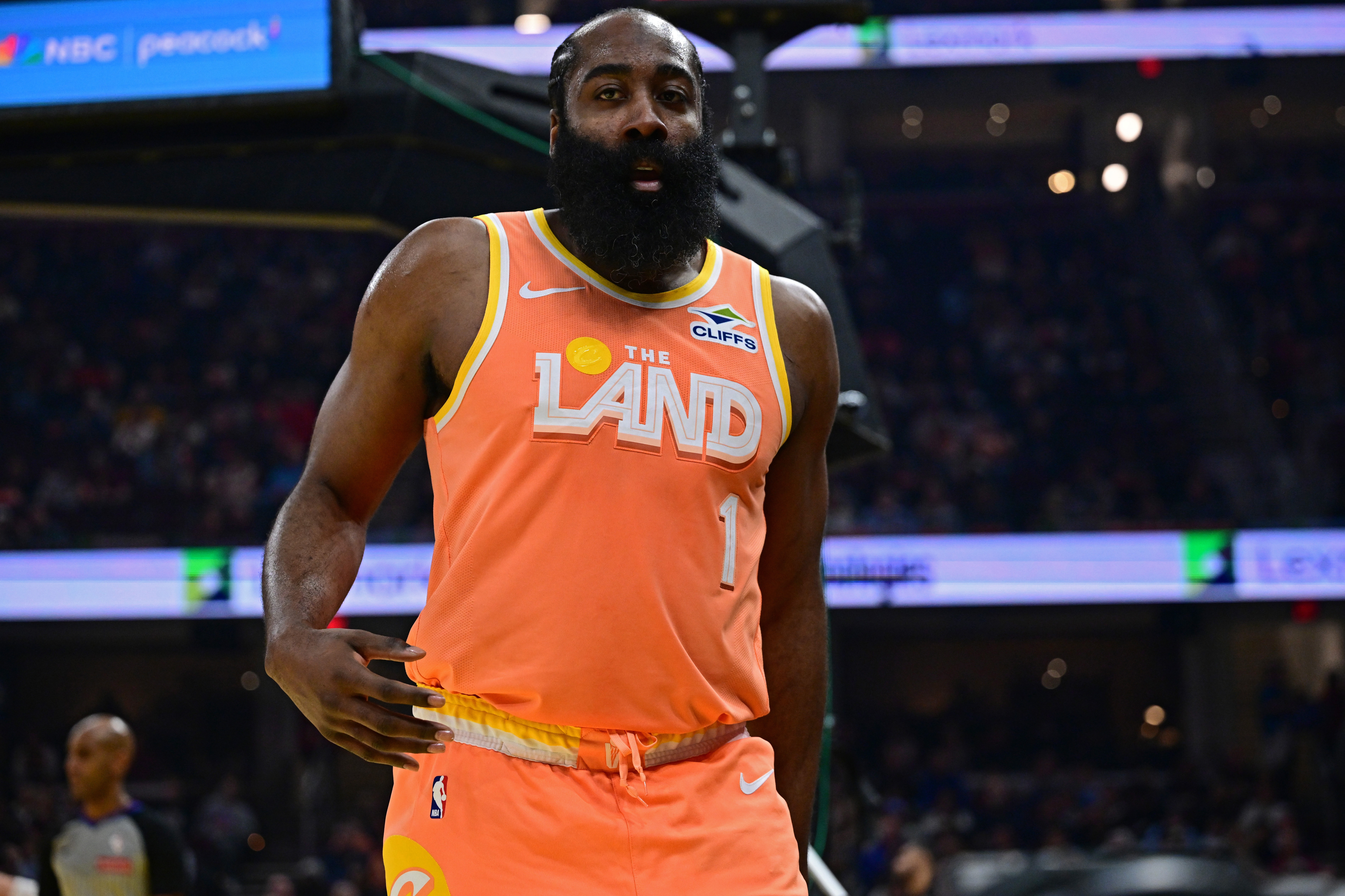 哈登生涯10+助攻場次達(dá)357場 超越詹姆斯獨占?xì)v史第十