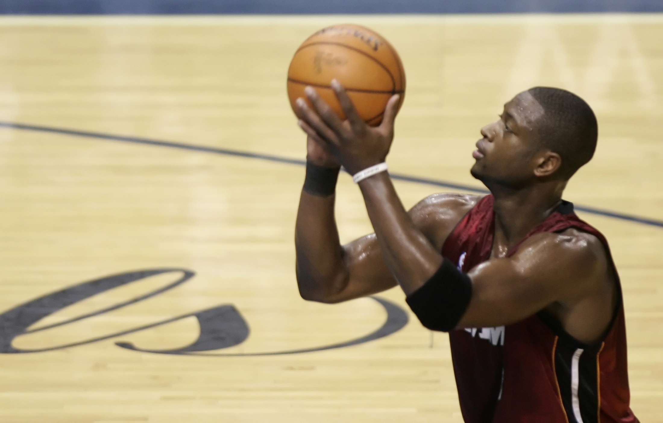 貝弗利回?fù)繇f德資格論 直言邏輯荒謬僅喬科可評(píng)