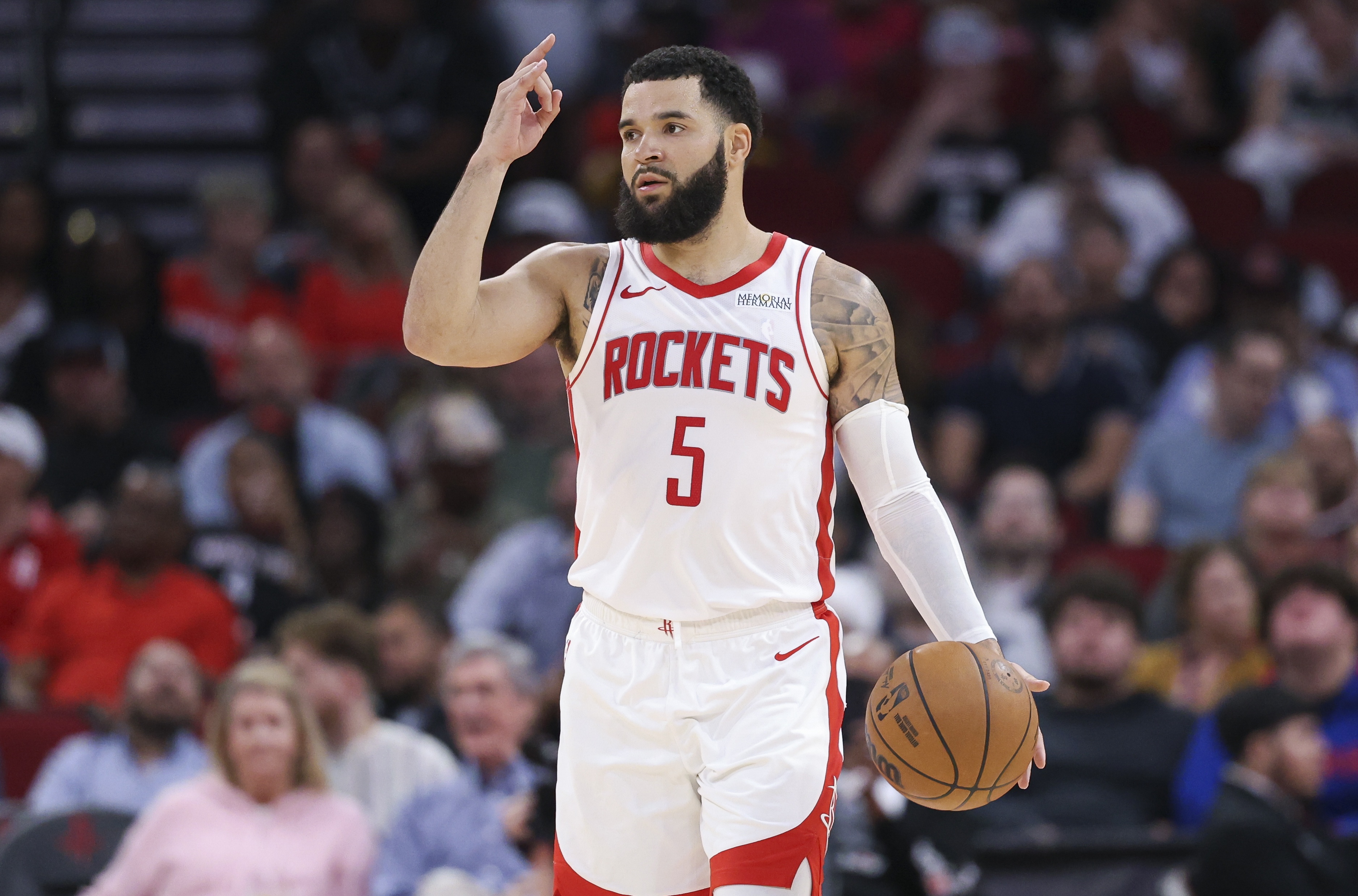 烏度卡更新范弗里特傷情 仍缺席對(duì)抗訓(xùn)練