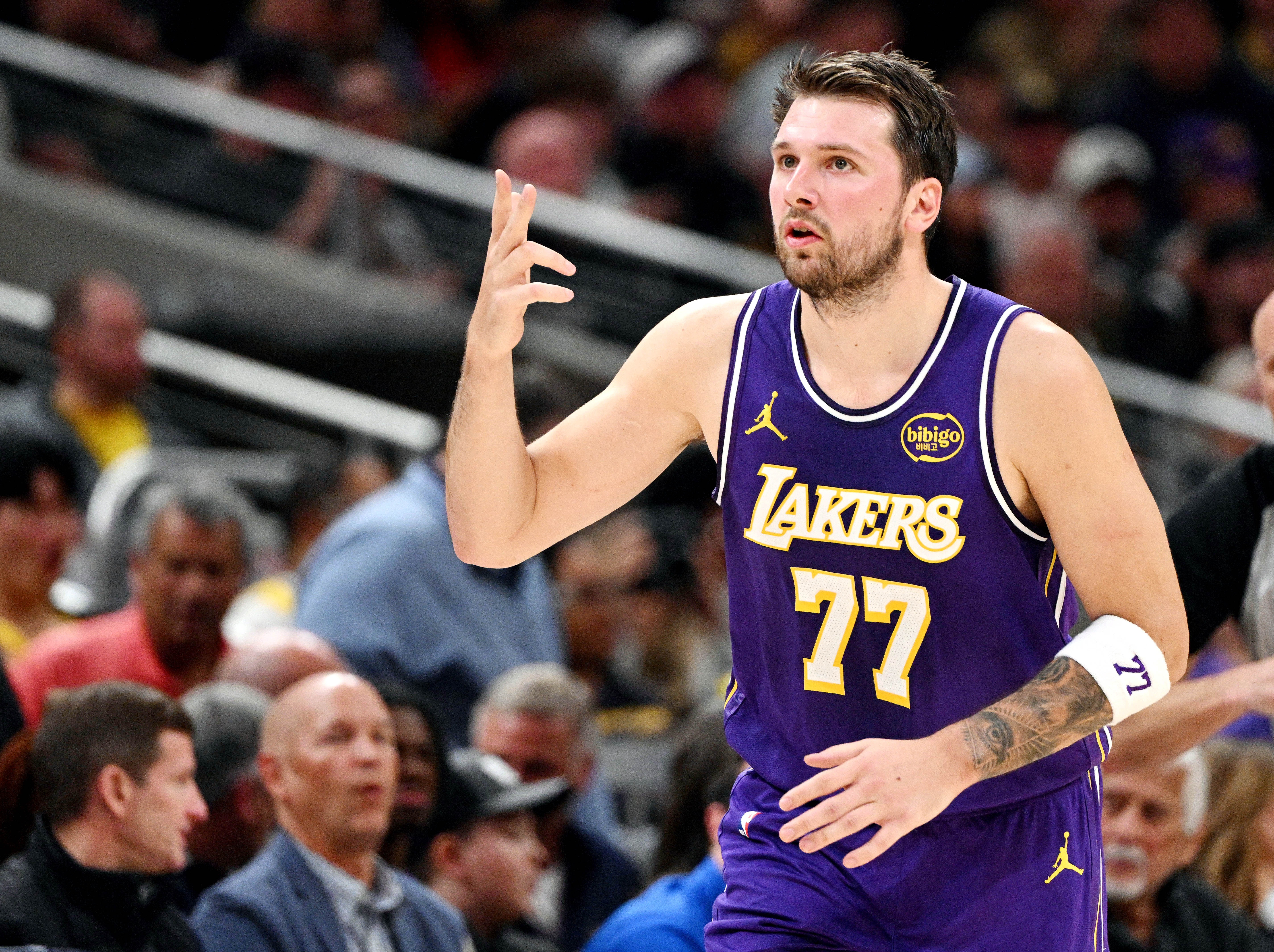 東契奇三月總得分超總出場時間 單月600分創(chuàng)效率奇觀 東契奇三月總得分超總出場時間 單月600分創(chuàng)效率奇觀