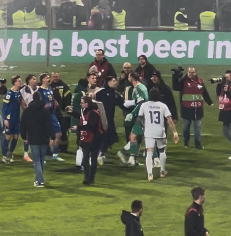 多納魯馬搶撕波黑門將點球小抄 沖突頻發(fā)意大利點球出局