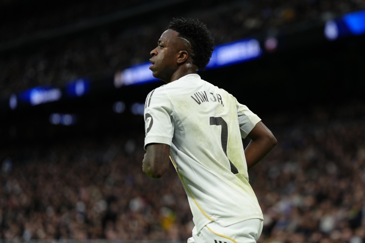 維尼修斯室內恢復訓練 出戰(zhàn)馬略卡或任替補