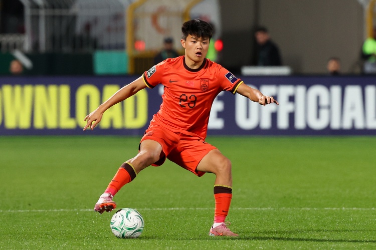 穆斯卡特攜楊希出席發(fā)布會 確認李新翔傷情