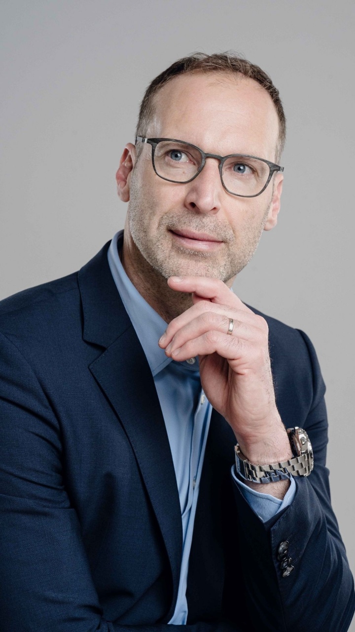 切赫自曝智商測試得分下降 小學曾測出158位列全球前1%