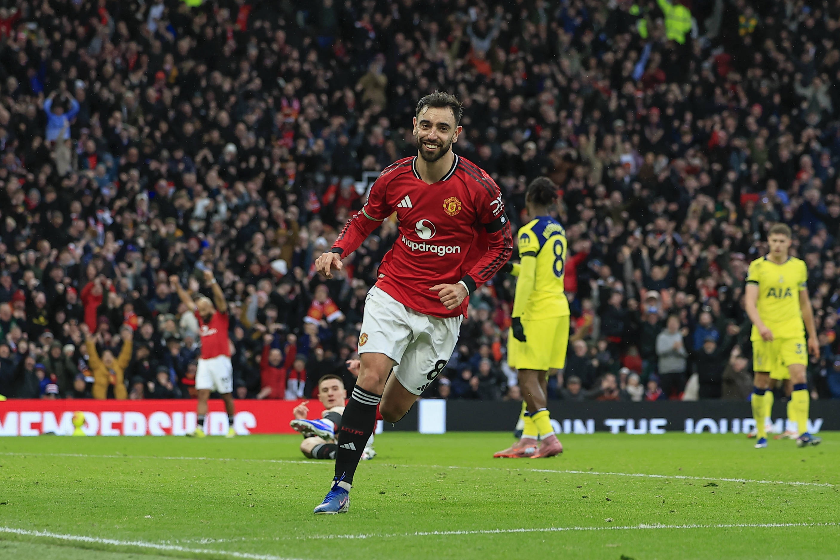 B費(fèi)六奪英超月最佳追平C羅 距歷史紀(jì)錄僅一步之遙