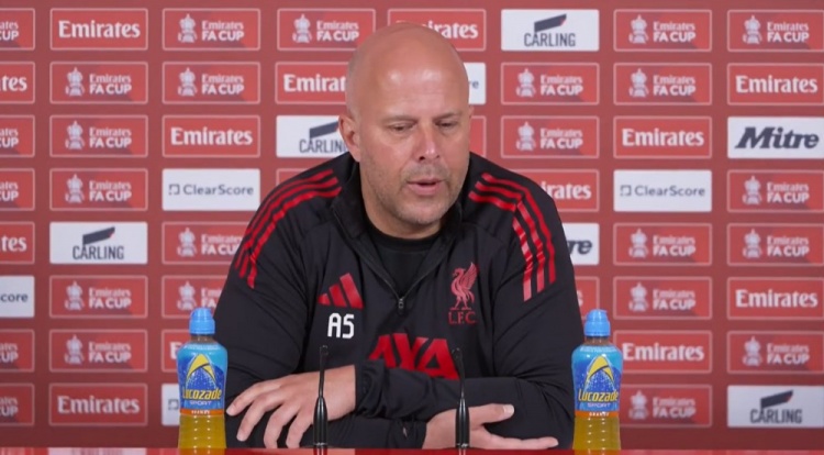 斯洛特確認薩拉赫可出戰(zhàn)曼城 直言伊薩克首發(fā)無意義