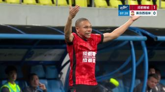 蓉城五球橫掃西海岸領(lǐng)跑 費利佩生日夜替補戴帽