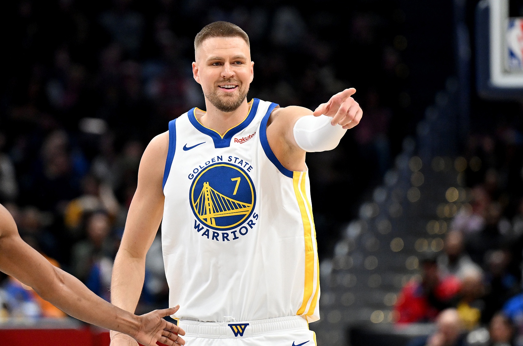 波爾津吉斯談?dòng)率课磥?直言表現(xiàn)不佳需評(píng)估市場(chǎng) 波爾津吉斯談?dòng)率课磥?直言表現(xiàn)不佳需評(píng)估市場(chǎng)