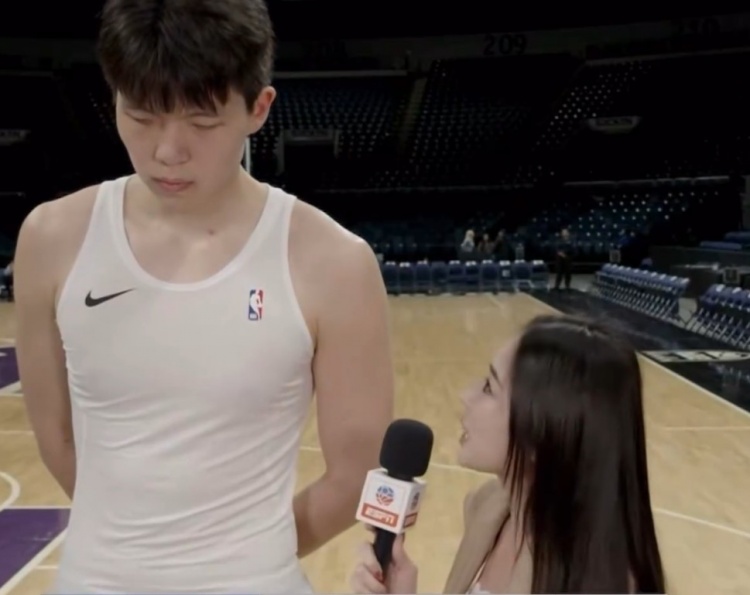 楊瀚森賽前稱身體狀態(tài)滿分 淡化球權(quán)強(qiáng)調(diào)團(tuán)隊(duì)貢獻(xiàn)