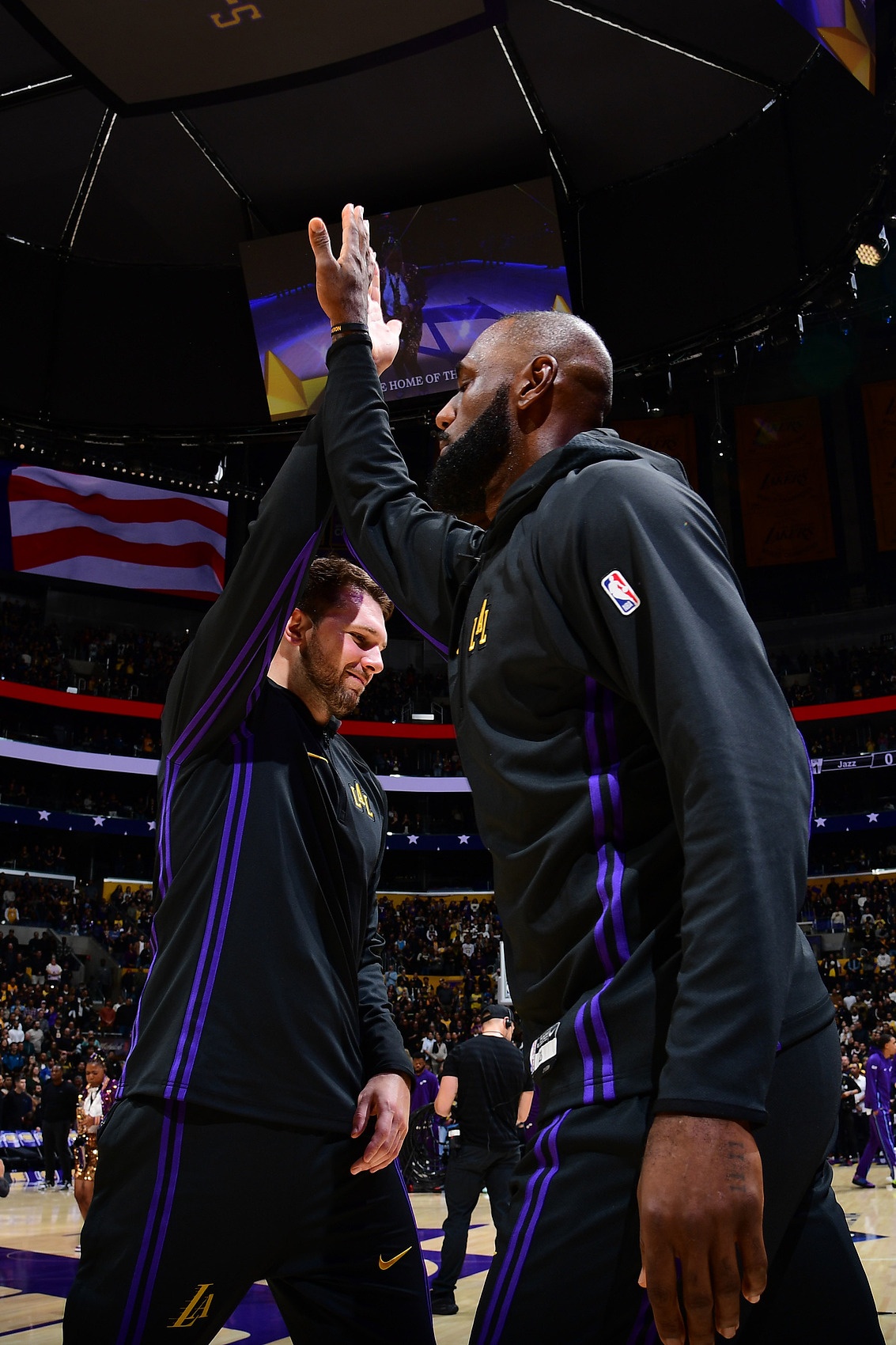 蘇群分析東契奇?zhèn)檫B鎖反應(yīng) 湖人季后賽前景影響詹姆斯留隊意愿