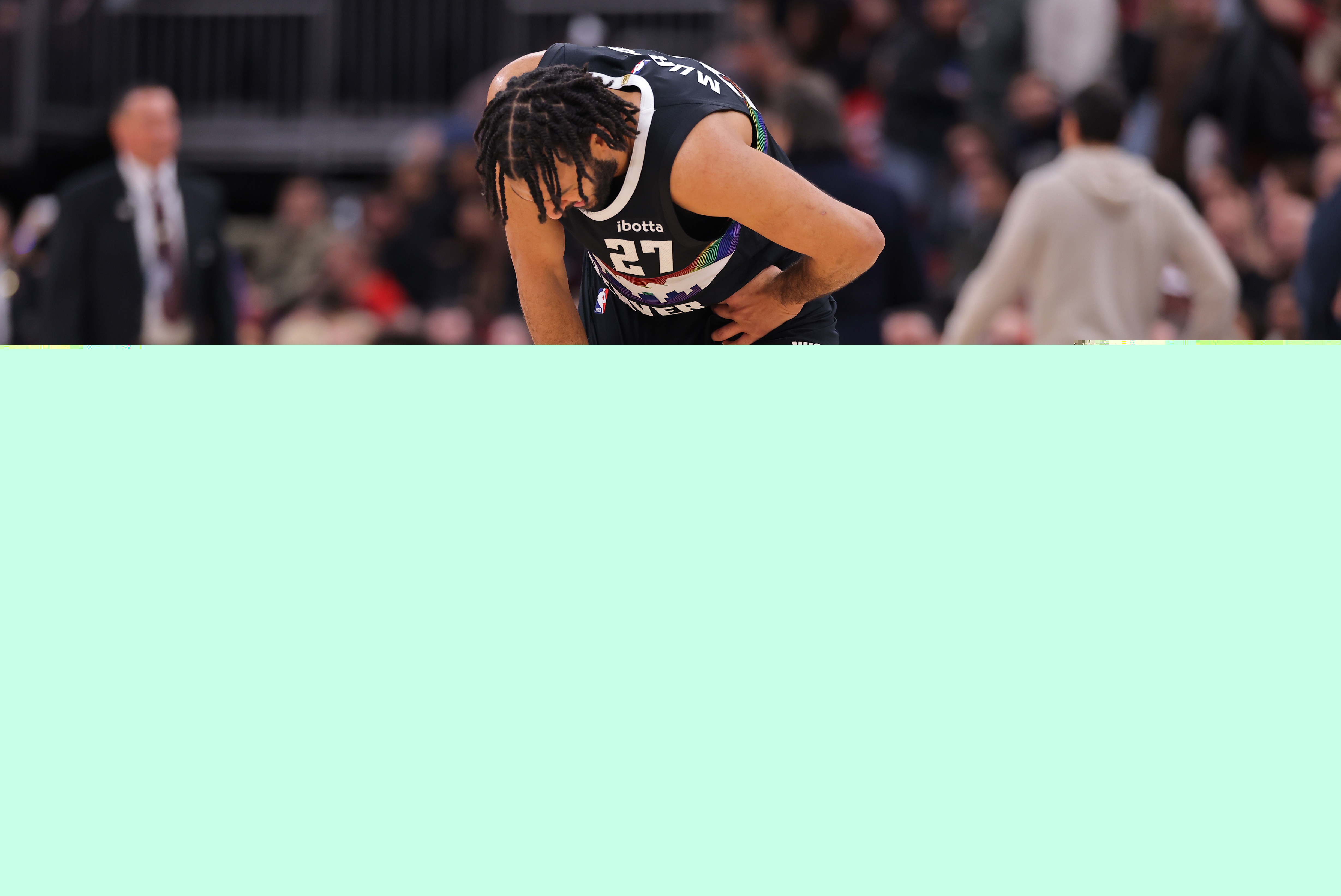 穆雷半場(chǎng)僅7分掘金落后馬刺 穆雷半場(chǎng)僅7分掘金落后馬刺