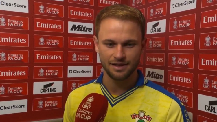 圣徒邊鋒復盤爆冷:過掉門將本應進球 阿森納是全英最佳但我們90分鐘贏了