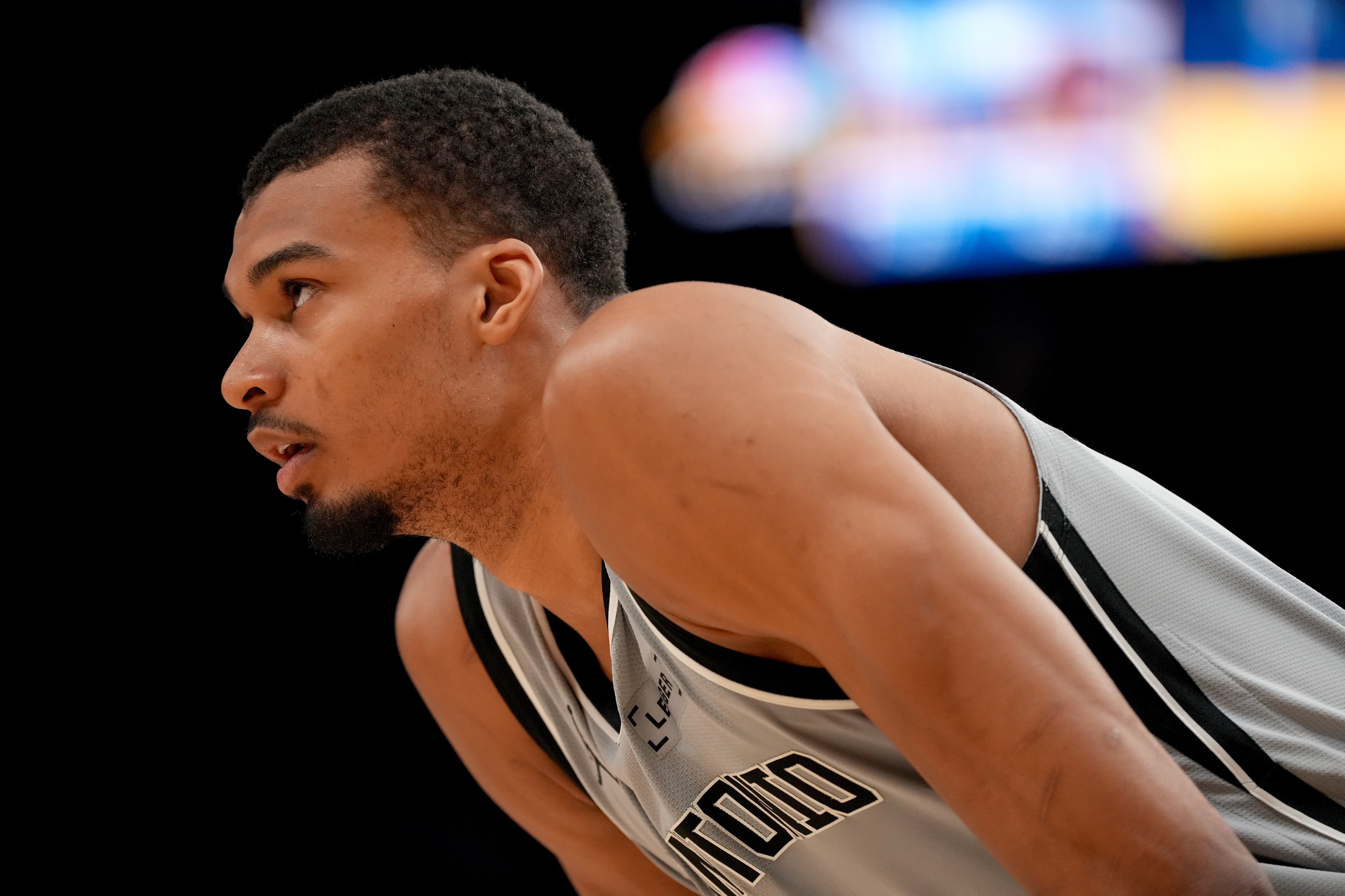 埃利奧特評文班亞馬：科比式心態(tài) 不為交友只為贏球