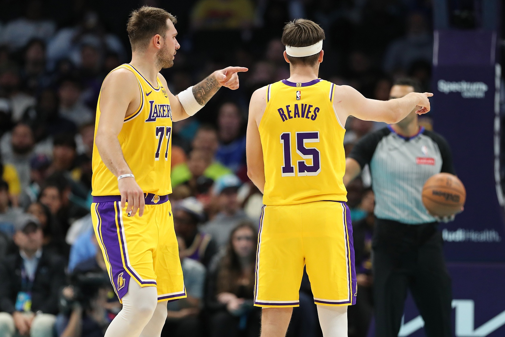 雷迪克回應(yīng)東契奇里夫斯帶傷出戰(zhàn) 依據(jù)醫(yī)療許可做決定