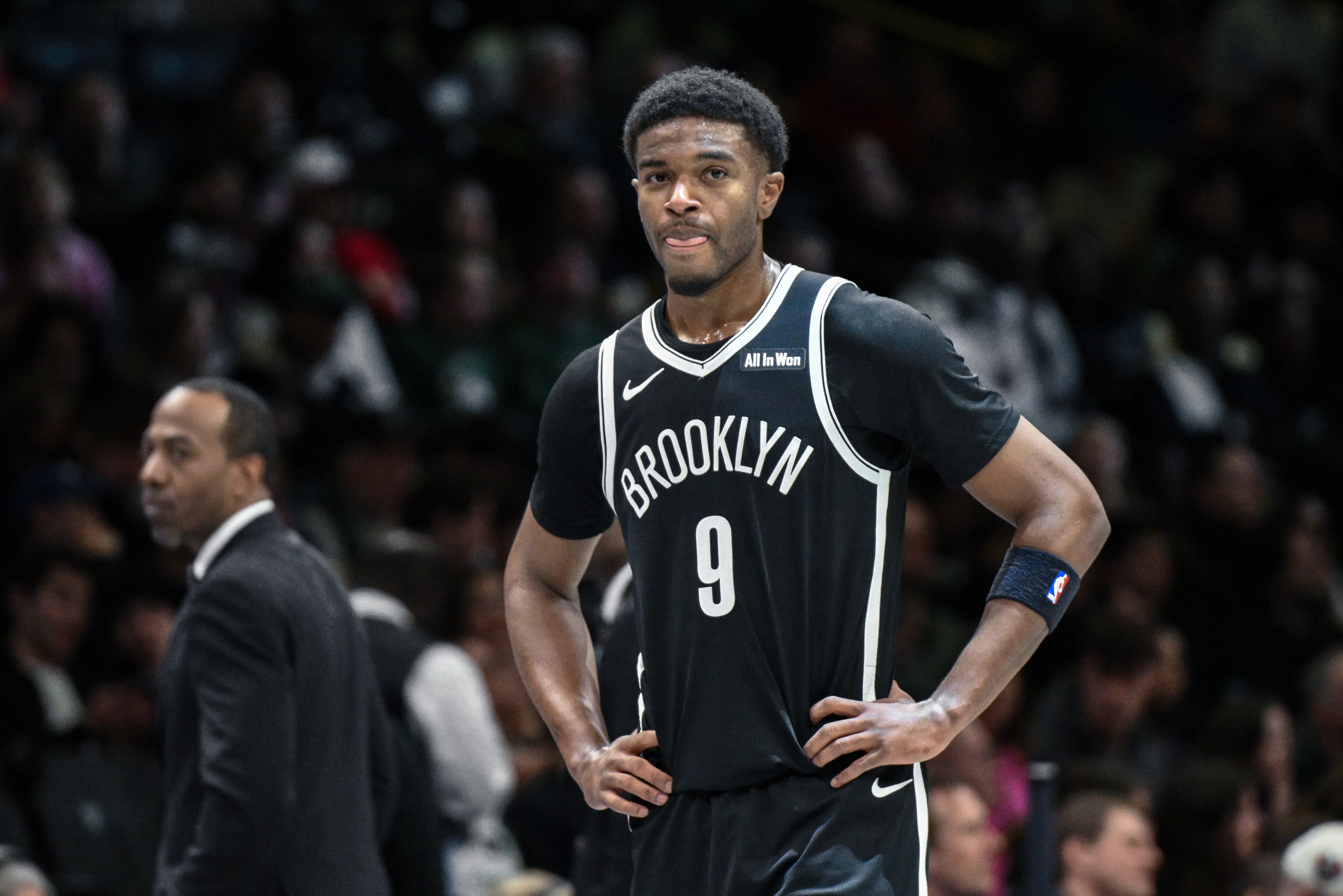 費爾斯40分率鵜鶘狂勝 阿門準(zhǔn)三雙倫納德高效34分