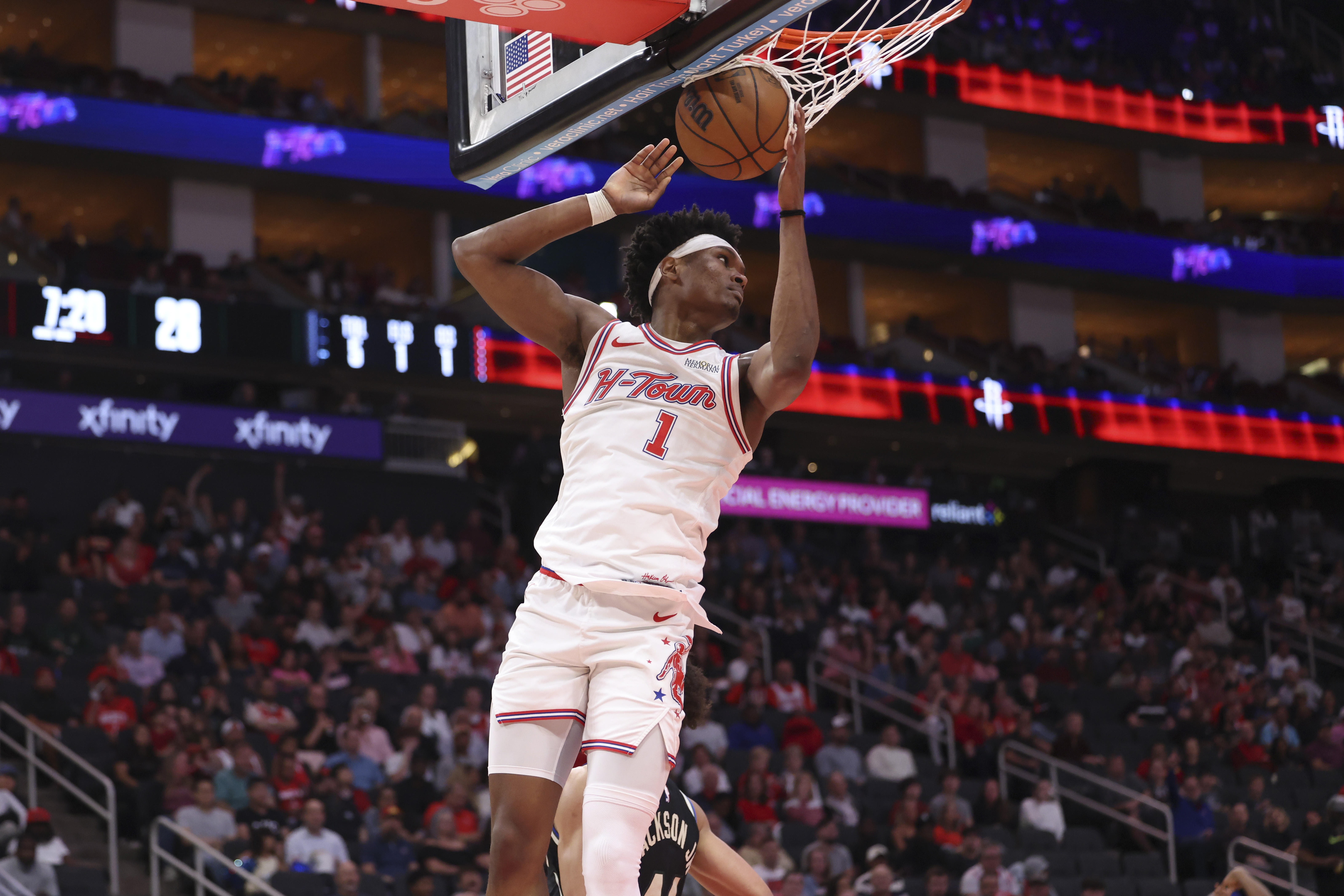 費爾斯40分率鵜鶘狂勝 阿門準(zhǔn)三雙倫納德高效34分