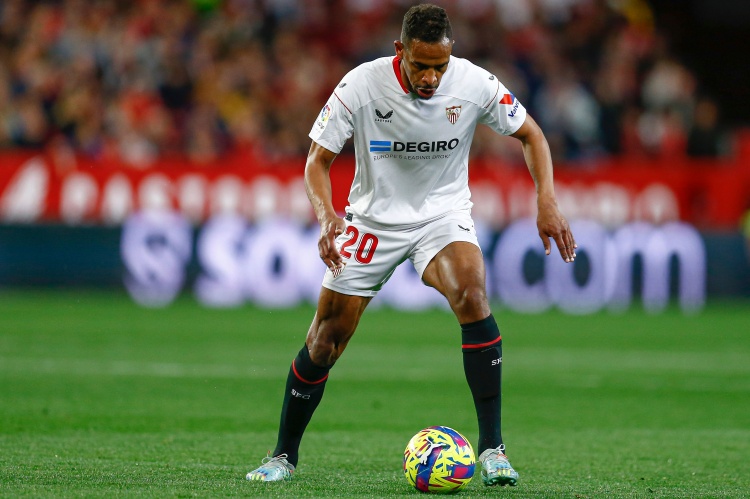 膝蓋軟骨磨損終結(jié)職業(yè)生涯 38歲前曼城中場(chǎng)費(fèi)爾南多掛靴