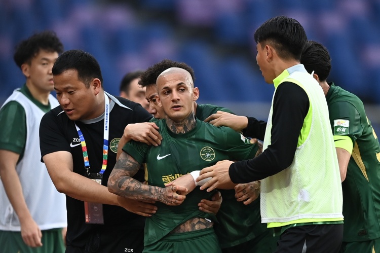 米特里策停賽五場(chǎng)代價(jià)慘重 浙江隊(duì)進(jìn)攻體系崩塌客場(chǎng)三球完敗