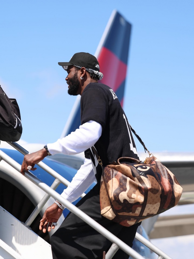 艾頓社媒總結(jié)常規(guī)賽征程 表態(tài)季后賽工作未結(jié)束 艾頓社媒總結(jié)常規(guī)賽征程 表態(tài)季后賽工作未結(jié)束