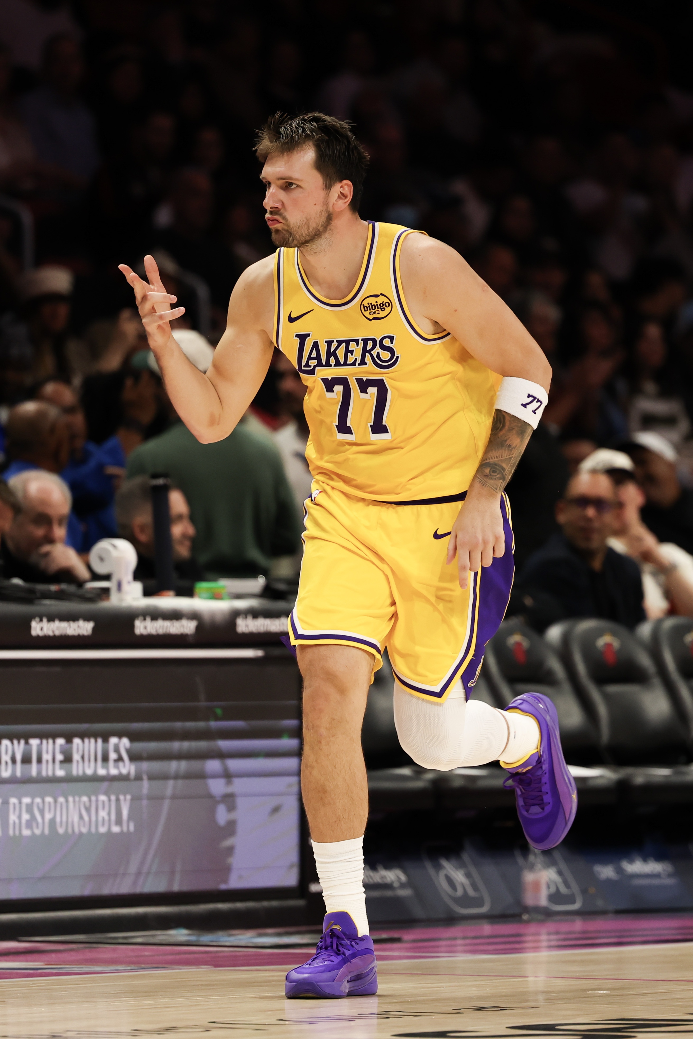 維蒂揭秘科比歐洲治療真相 東契奇細胞療法引關(guān)注