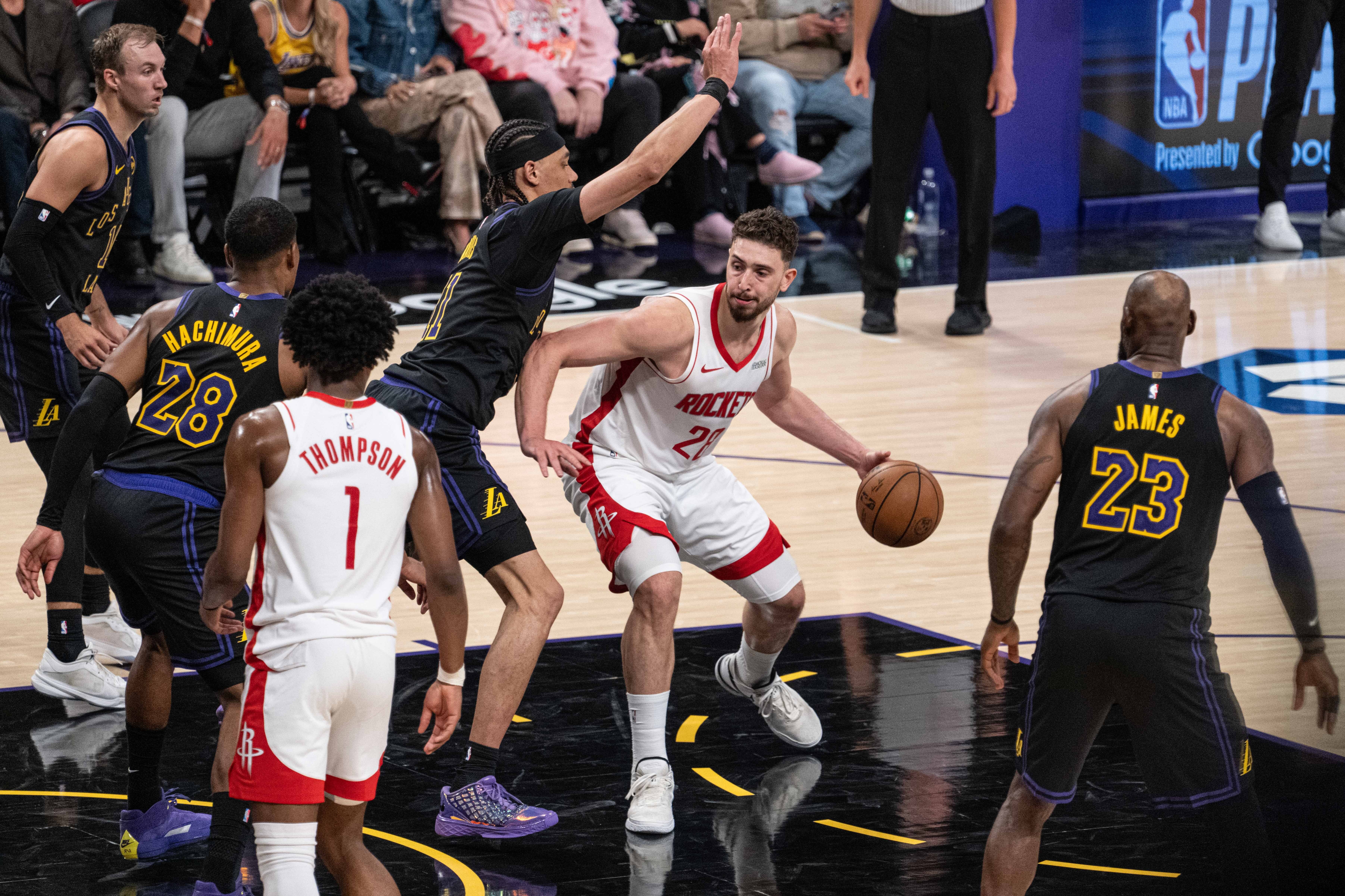 申京對(duì)位艾頓海斯效率慘淡 系列賽勾射21中4成火箭癥結(jié)