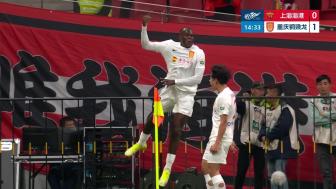 顏駿凌致命失誤送禮 重慶銅梁龍2-1客勝海港豪取四連勝