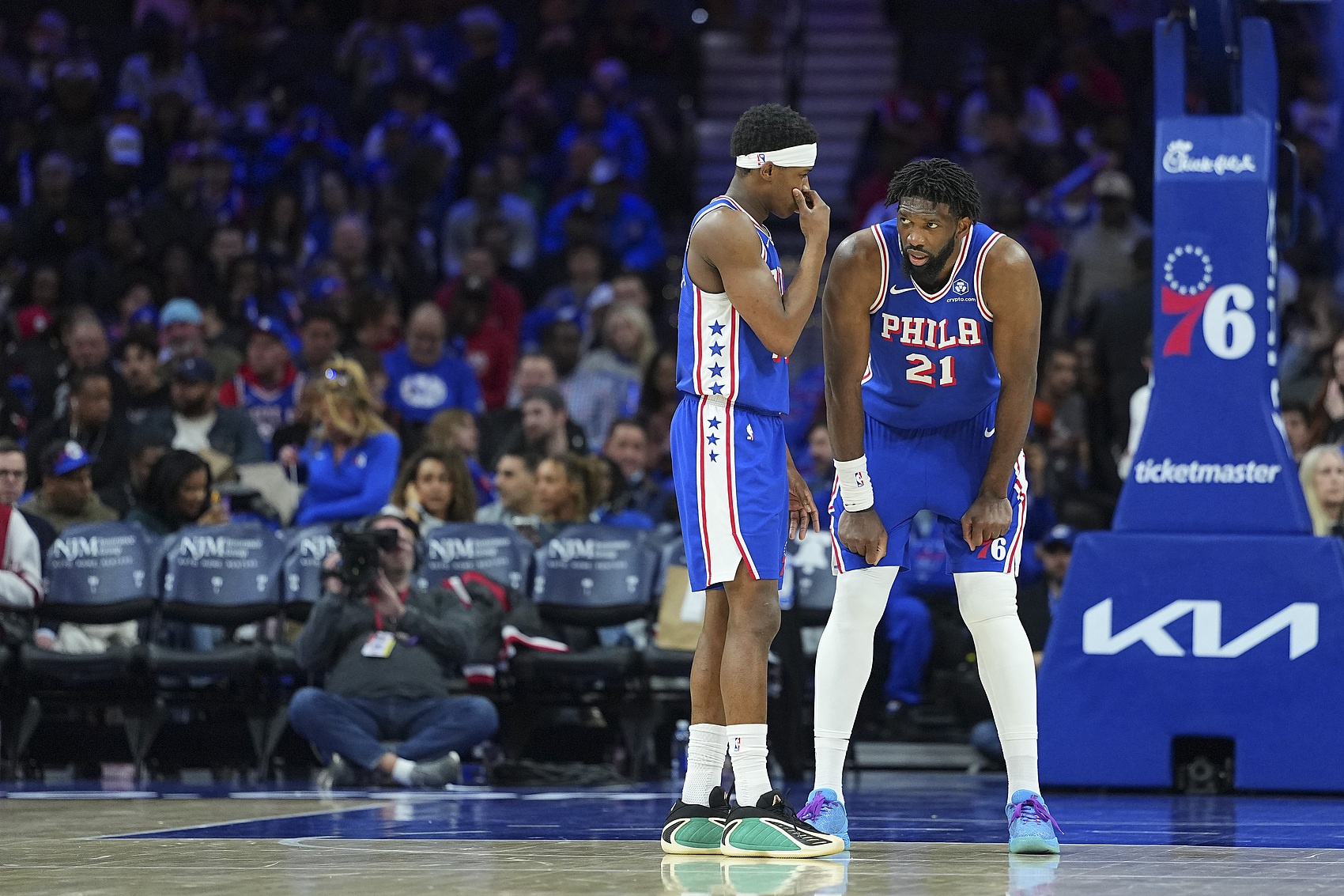 追夢(mèng)炮轟76人讓恩比德復(fù)出即首發(fā)：綠軍已摸透，角色應(yīng)調(diào)整