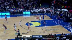 [楊瀚森妙傳+大帽]楊瀚森弧頂發(fā)牌妙傳隊(duì)友暴扣，隨后鎮(zhèn)守籃下還送遮天大帽