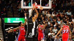 [騰訊全場集錦]??馬刺擊退76人！文班&17+5&傷退 卡斯?fàn)?9+11+13 恩比德34+12