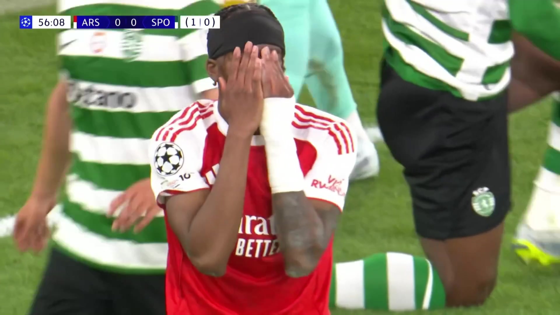 馬杜埃凱內(nèi)切殺入禁區(qū)爆射擊中邊網(wǎng)！場(chǎng)邊阿爾特塔抱頭遺憾！