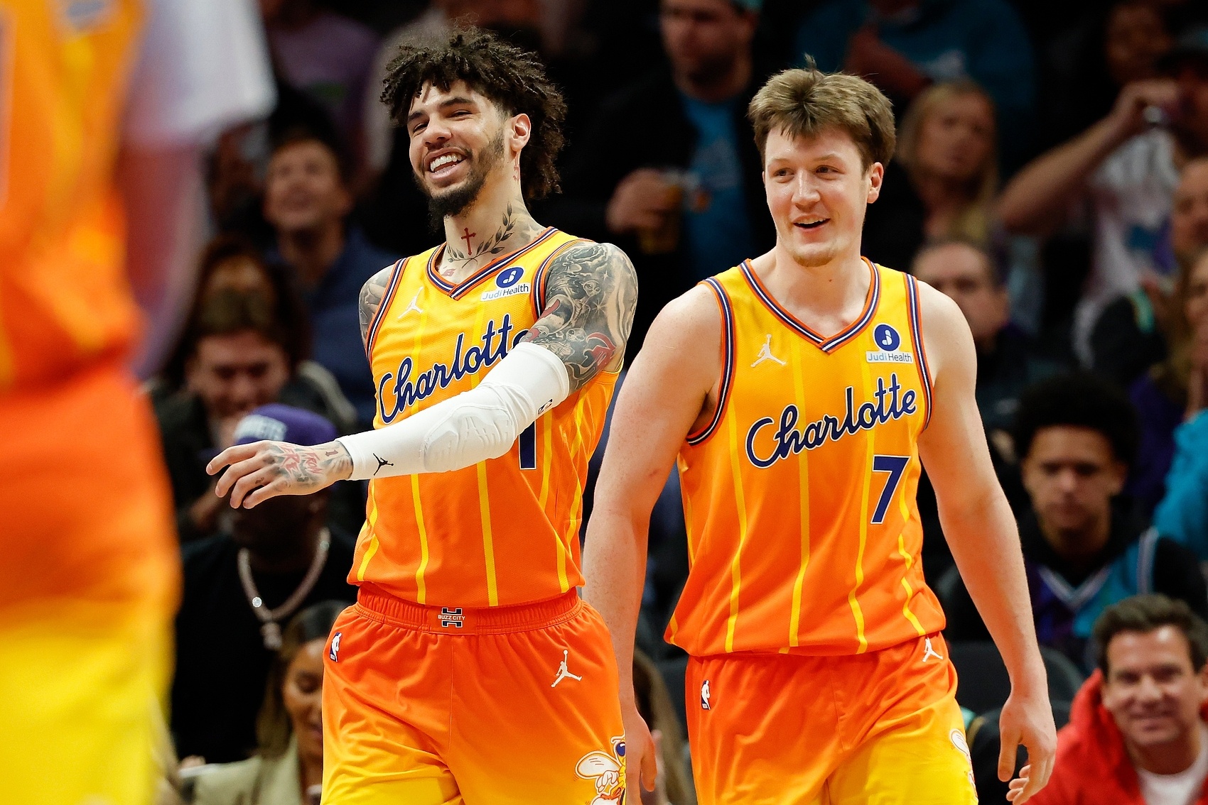 太陽(yáng)vs黃蜂、森林狼vs活塞、湖人vs雷霆、騎士vs勇士、鵜鶘vs開(kāi)拓者、馬刺vs快船比分預(yù)測(cè)與盤口分析